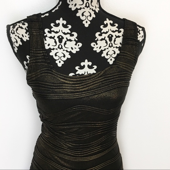 Hot Gal Bodycon Dress - Picture 3 of 8